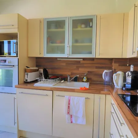 Apartment Lumineux Et Spacieux Avec Terrasses Et Ascenseur En Centre-ville De - Fr-1-494-182 Royan